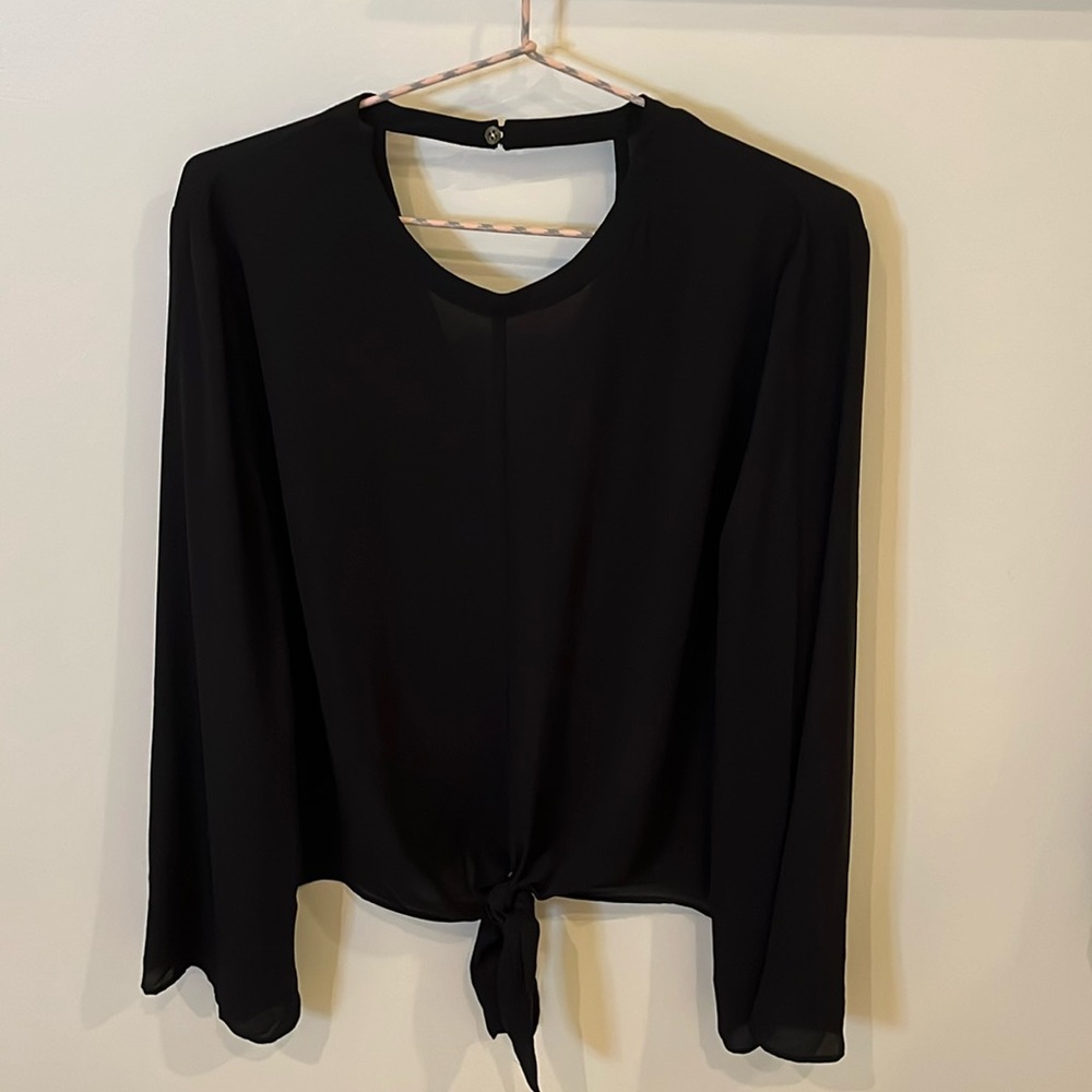Madewell flowy black top size XL bell sleeves tie waist back cutout